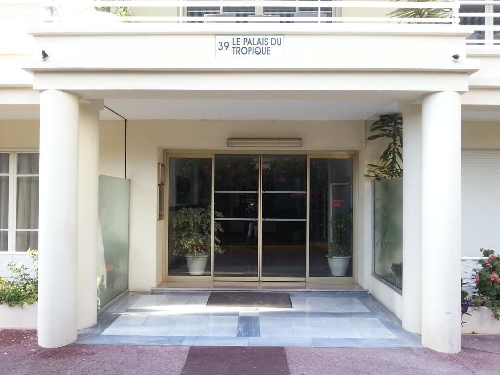 Le Palais Du Tropique Lägenhet Juan-les-Pins Exteriör bild